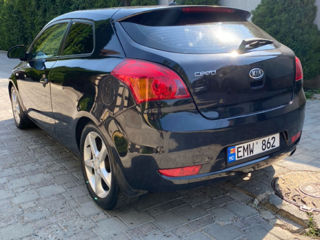 KIA Ceed foto 2