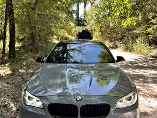 BMW 5 Series foto 4