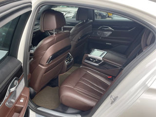 BMW 7 Series foto 17