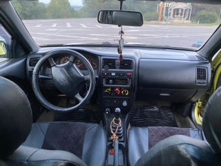 Nissan Almera foto 3