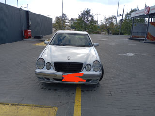 Mercedes E-Class foto 5