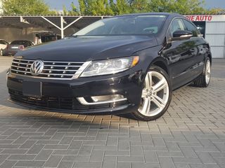 Volkswagen Passat CC foto 1