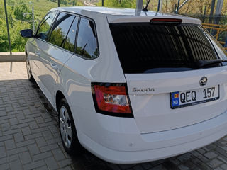 Skoda Fabia фото 2