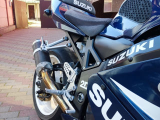 Suzuki GSX-R 600 foto 4