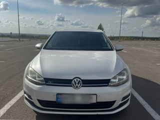 Volkswagen Golf foto 1