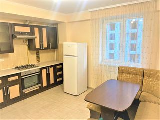 Apartament cu 2 camere, 90 m², Centru, Chișinău foto 6