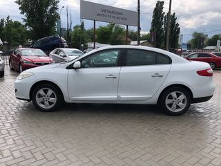 Renault Fluence foto 10