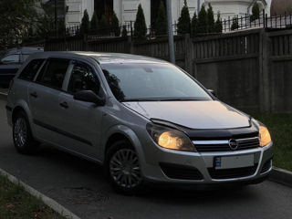 Opel Astra foto 1