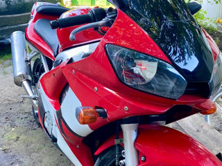 Yamaha R6 фото 3