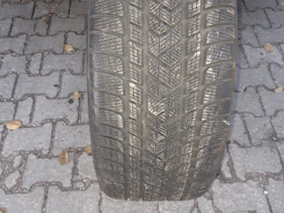 Se vând 4 Anvelope PIRELLI  285/45/R22