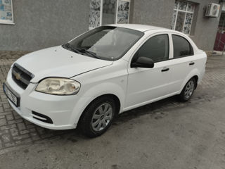 Chevrolet Aveo foto 3