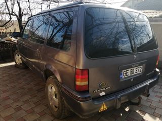 Chrysler Voyager foto 3