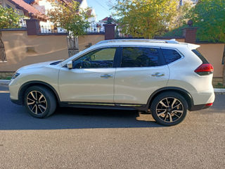 Nissan X-Trail foto 2