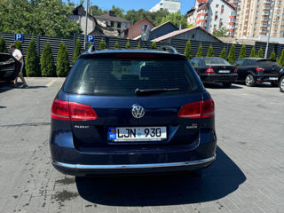 Volkswagen Passat foto 2