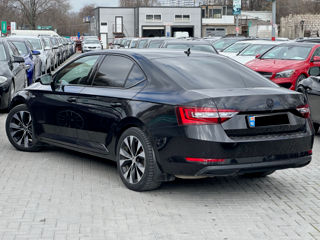 Skoda Superb foto 5