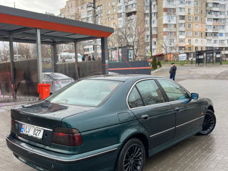 BMW 5 Series foto 5