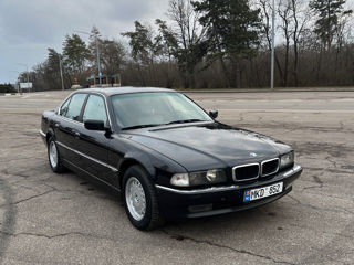 BMW 7 Series foto 4