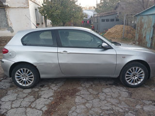 Alfa Romeo 147 foto 8