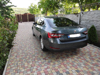 Skoda Superb foto 2