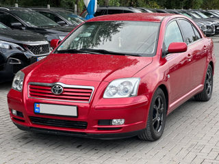 Toyota Avensis foto 1