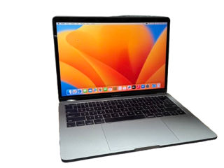 Apple MacBook Pro (A1708) / 13.3" / 16 GB RAM / 256 GB SSD / 307 battery cycle