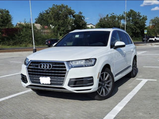 Chirie Audi Q7 foto 1