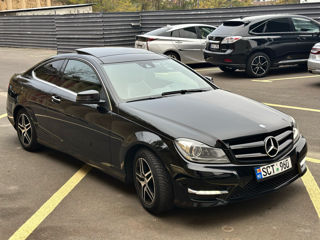 Mercedes C-Class Coupe foto 4