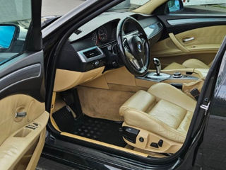 BMW 5 Series foto 9