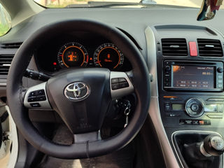 Toyota Auris foto 8