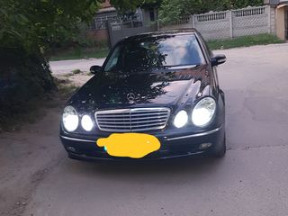 Mercedes E Class foto 1