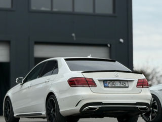 Mercedes E-Class foto 2