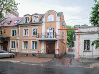 Centru, str. Sciusev, casa + garaj ! foto 1