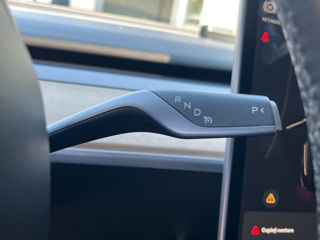 Tesla Model 3 foto 11