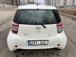 Toyota iQ foto 3