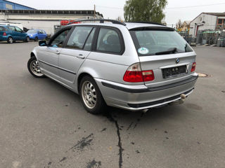 BMW 3 Series Touring foto 3