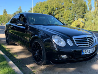 Mercedes E-Class foto 2