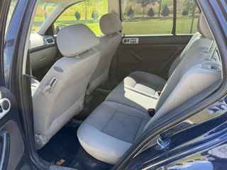 Volkswagen Golf foto 8