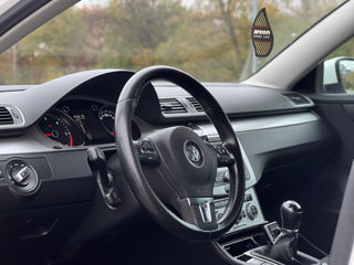 Volkswagen Passat foto 6