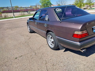 Mercedes Series (W124) foto 2