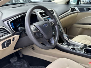 Ford Fusion foto 8