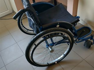 Vînd cărucior(fotoliu) pentru persoane cu dizabilități în stare bună