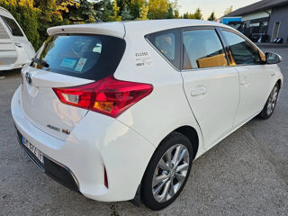 Toyota Auris foto 8