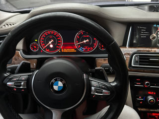 BMW 7 Series foto 8