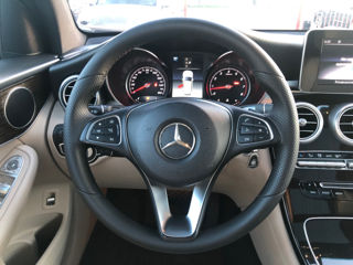 Mercedes GLC foto 8