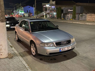 Audi A4 foto 2