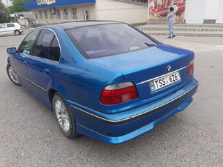 BMW 5 Series foto 5