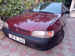 Toyota Carina foto 2