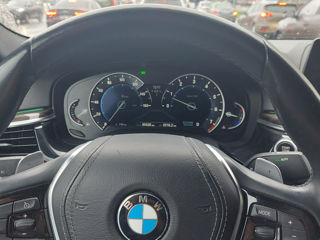 BMW 5 Series foto 8