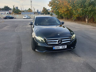 Mercedes E Class foto 2