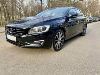 Volvo V60 foto 2